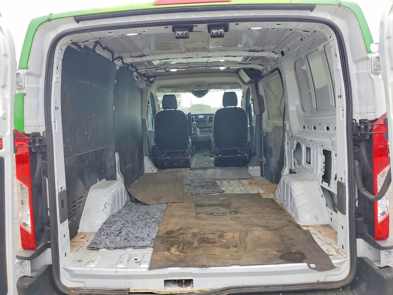 Ford Transit T-150