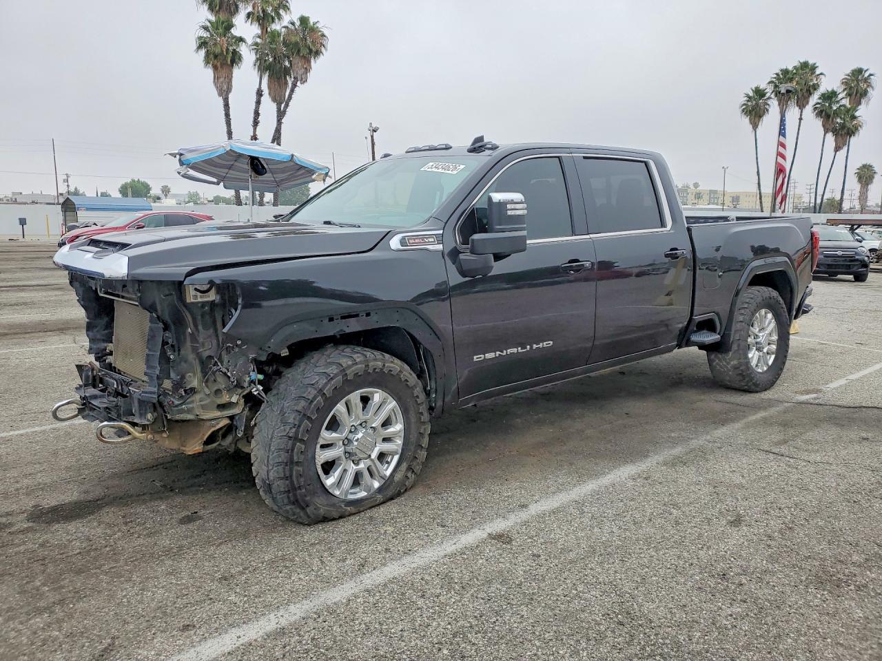 Salvage GMC Sierra Image