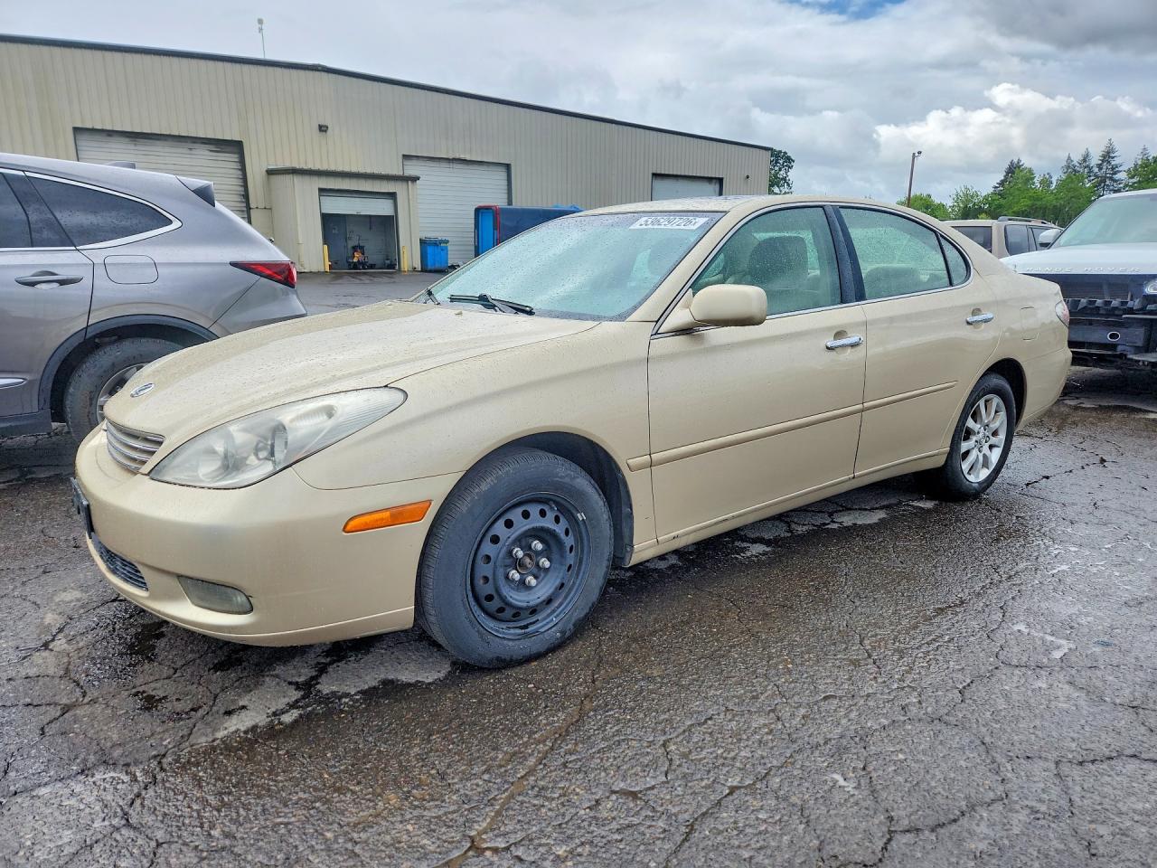 Salvage Lexus Es Image