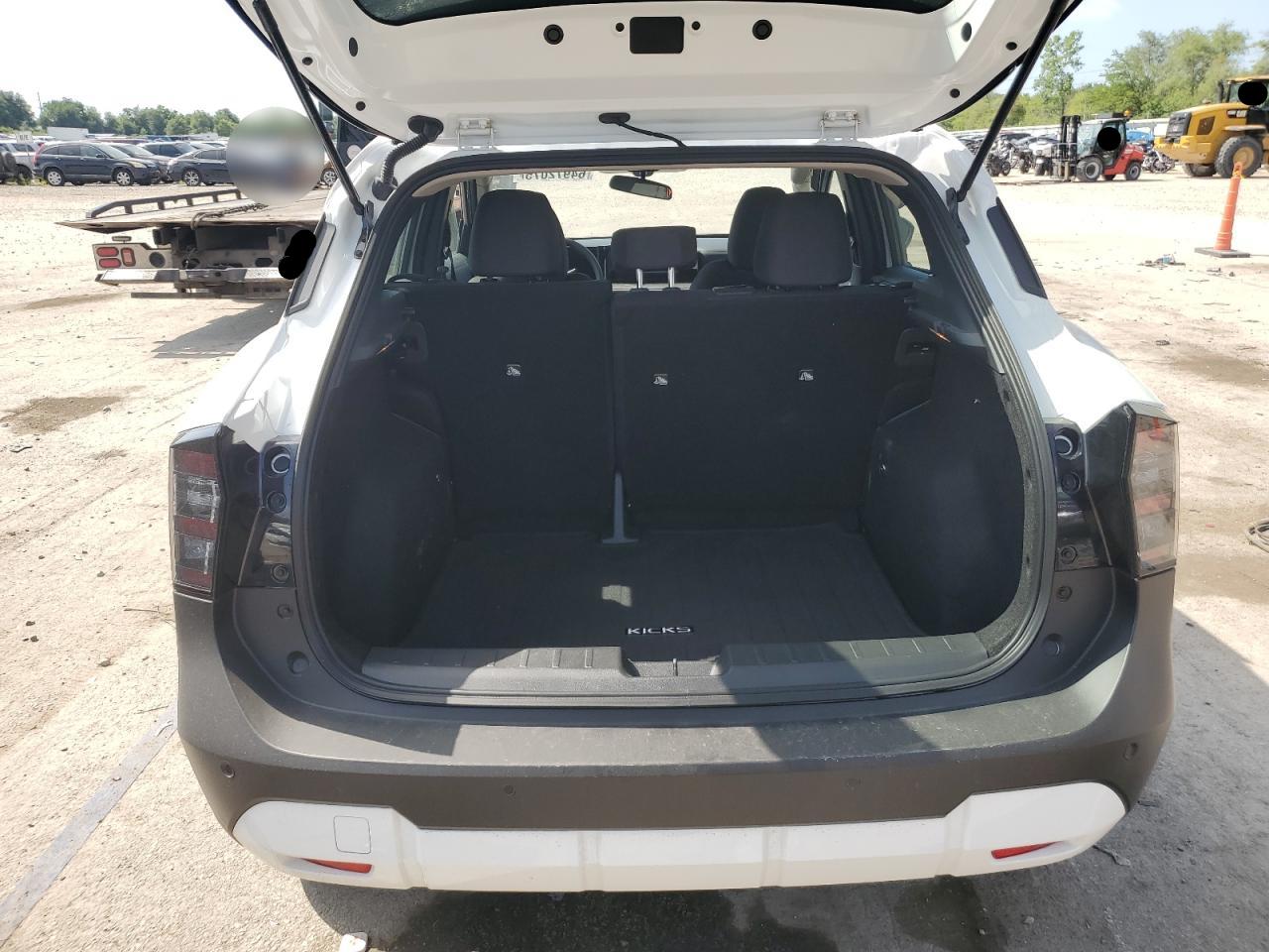 Nissan Kicks S