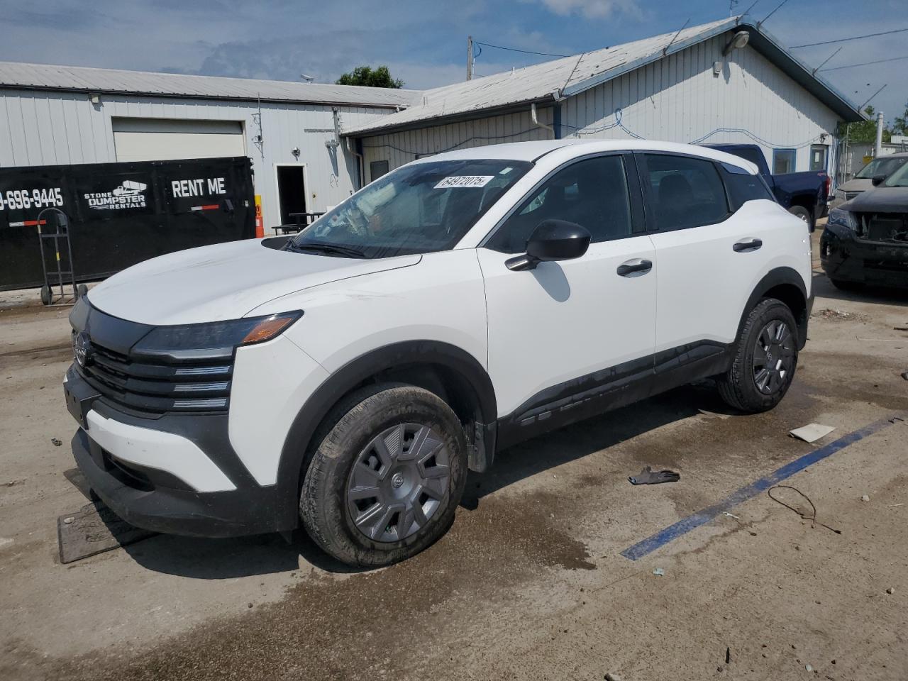 Salvage Nissan Kicks Image