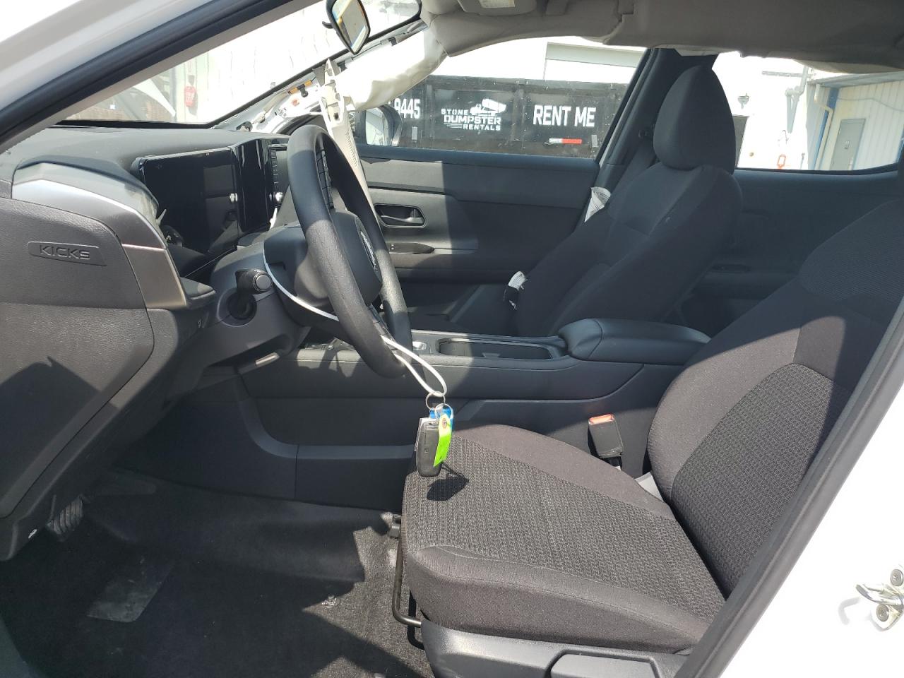 Nissan Kicks S
