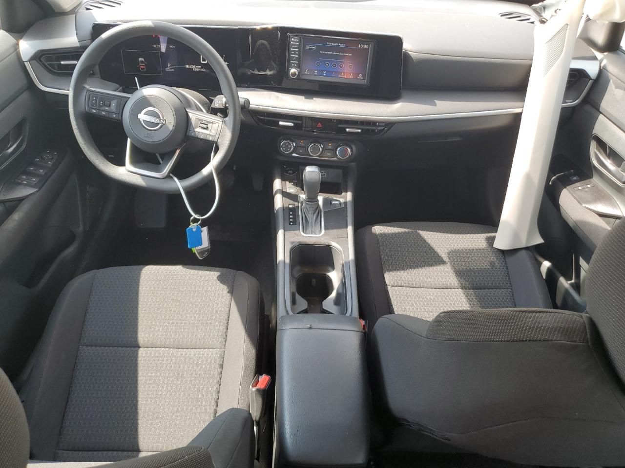 Nissan Kicks S