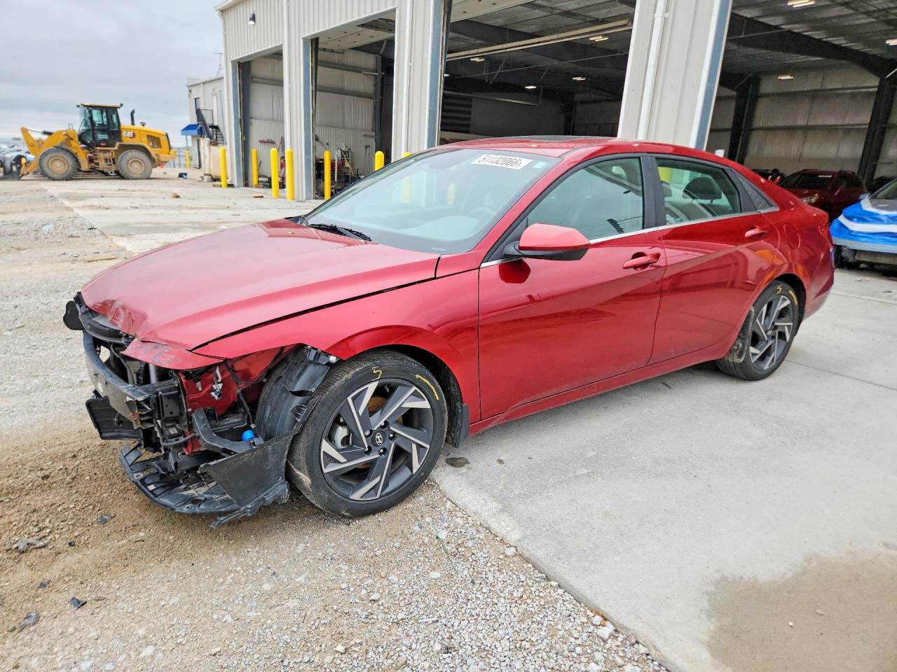 Salvage Hyundai ELANTRA Image