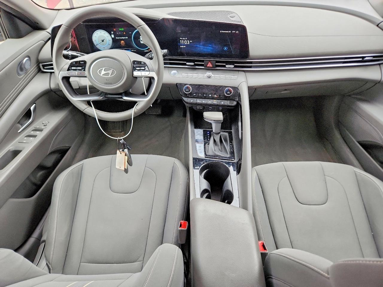 Hyundai ELANTRA Sel