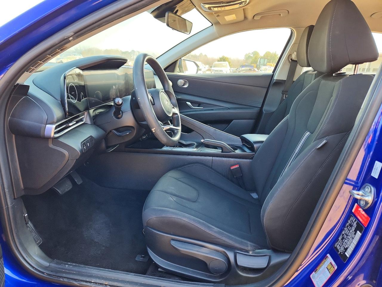 Hyundai ELANTRA Sel