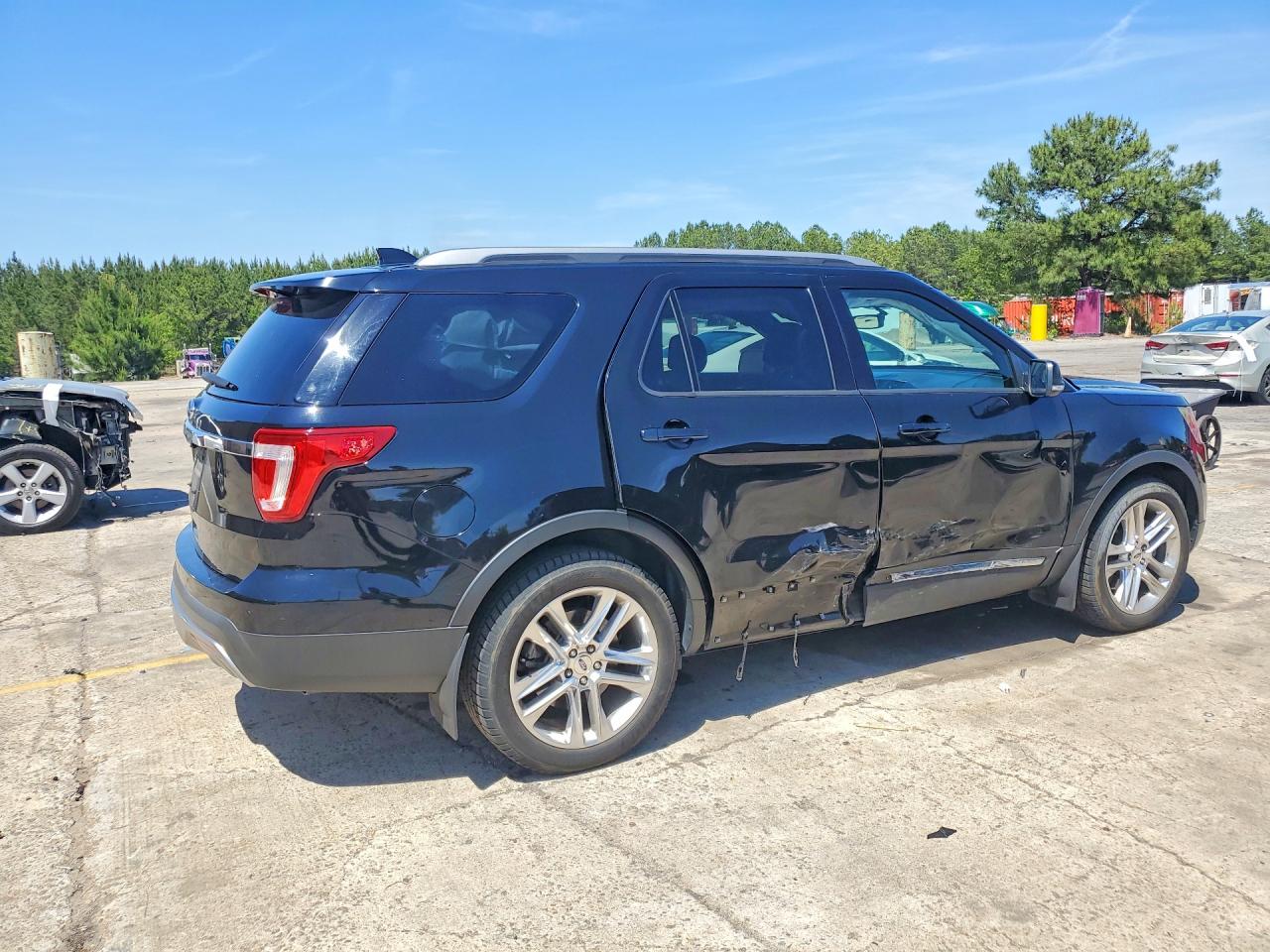 Ford Explorer Xlt