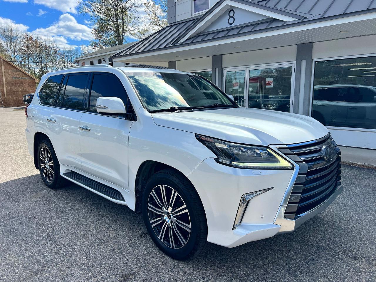 Salvage Lexus Lx570 Image
