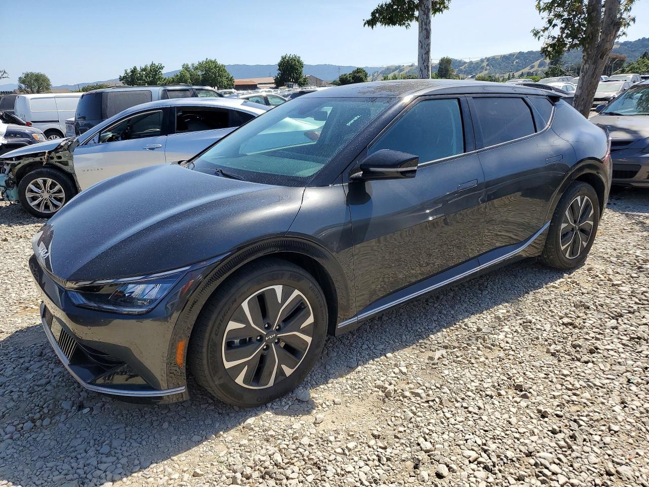 Salvage Kia EV6 Image