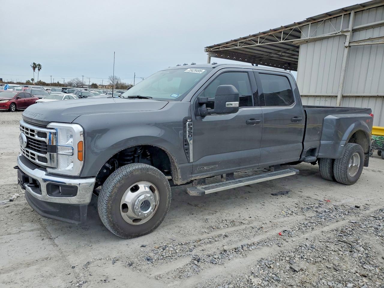 Salvage Ford F-350 Image