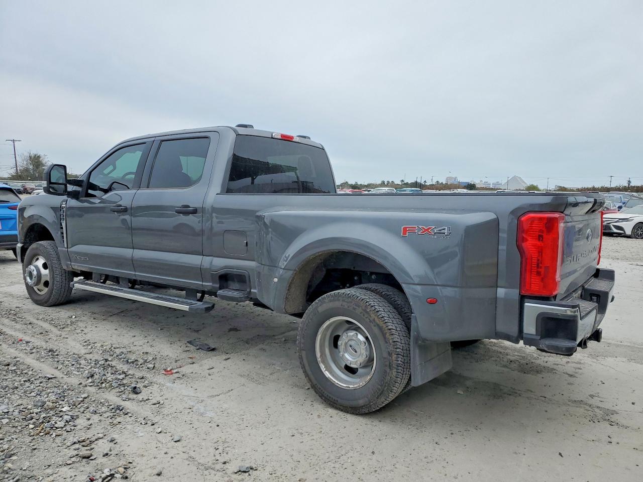 Ford F-350 Super Duty