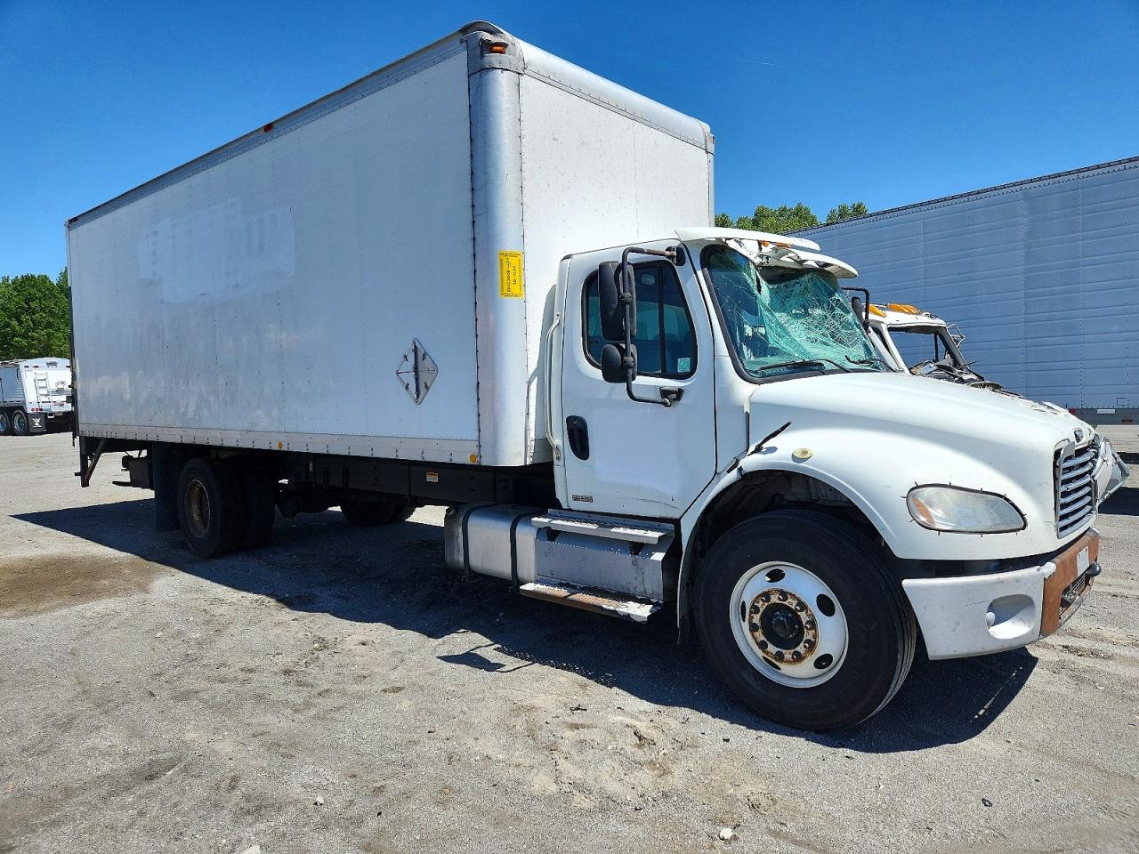 Salvage Freightliner M2 Image