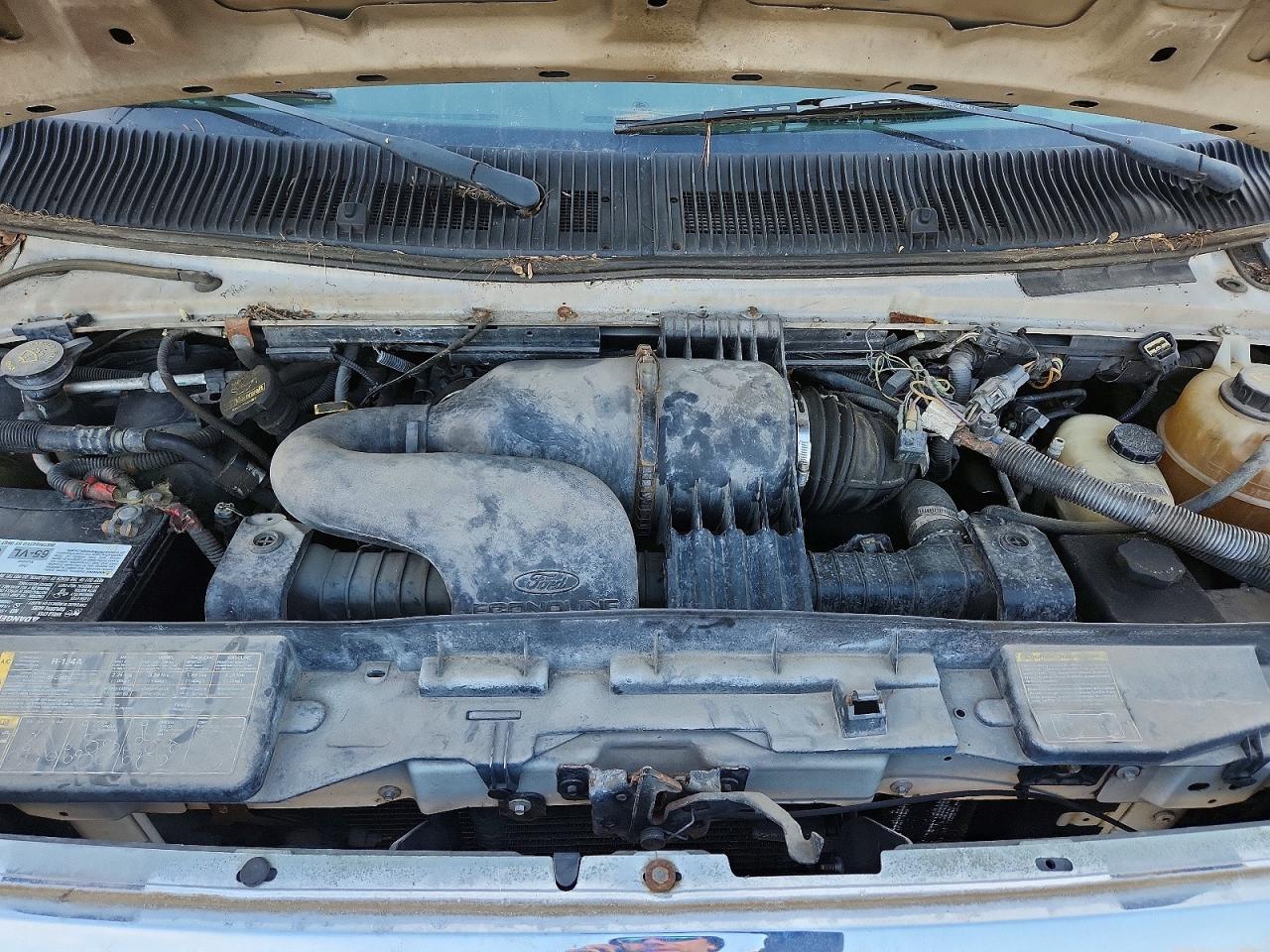Ford Econoline E350 Super Duty Cutaway Van