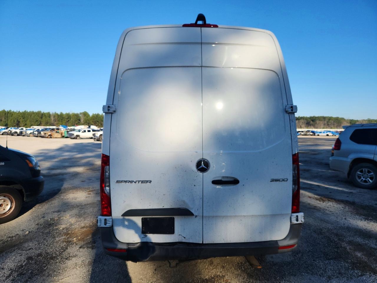 Mercedes-Benz Sprinter 2500