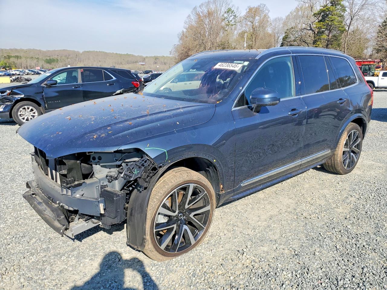 Salvage Volvo XC90 Image