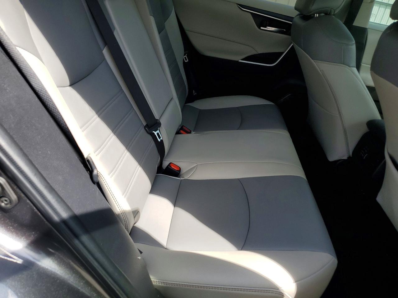 Toyota RAV4 Xle Premium