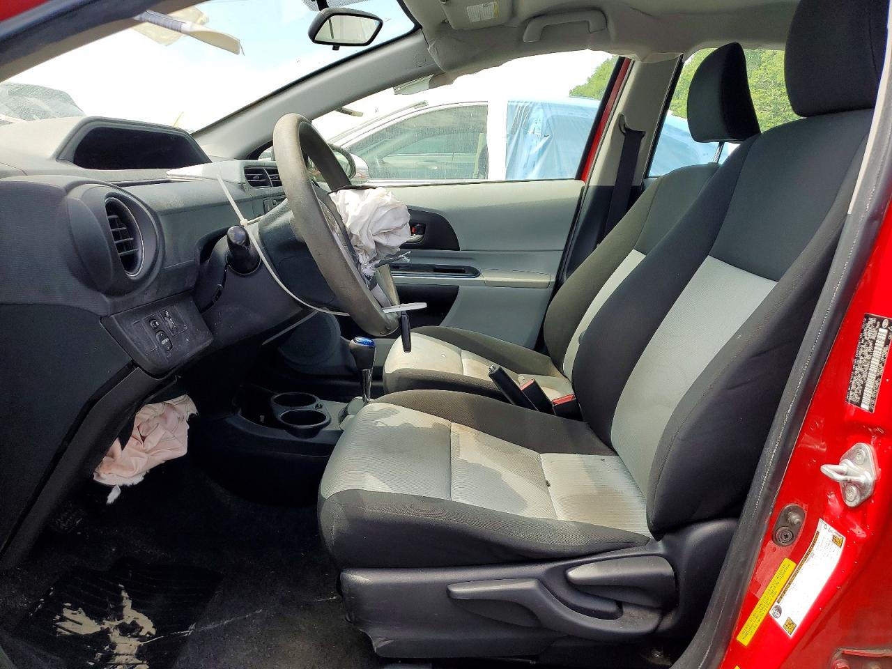 Toyota Prius c Three