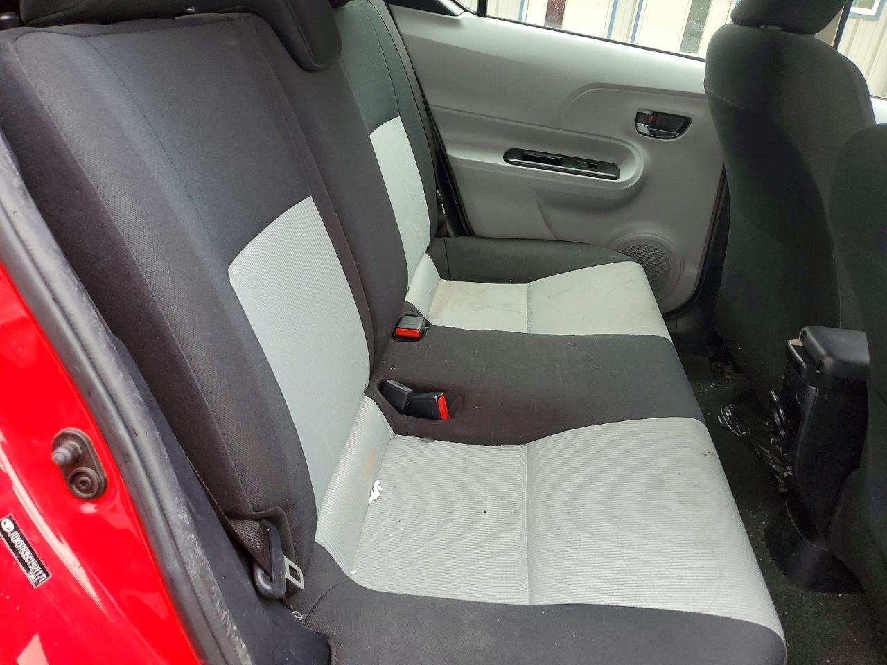 Toyota Prius c Three