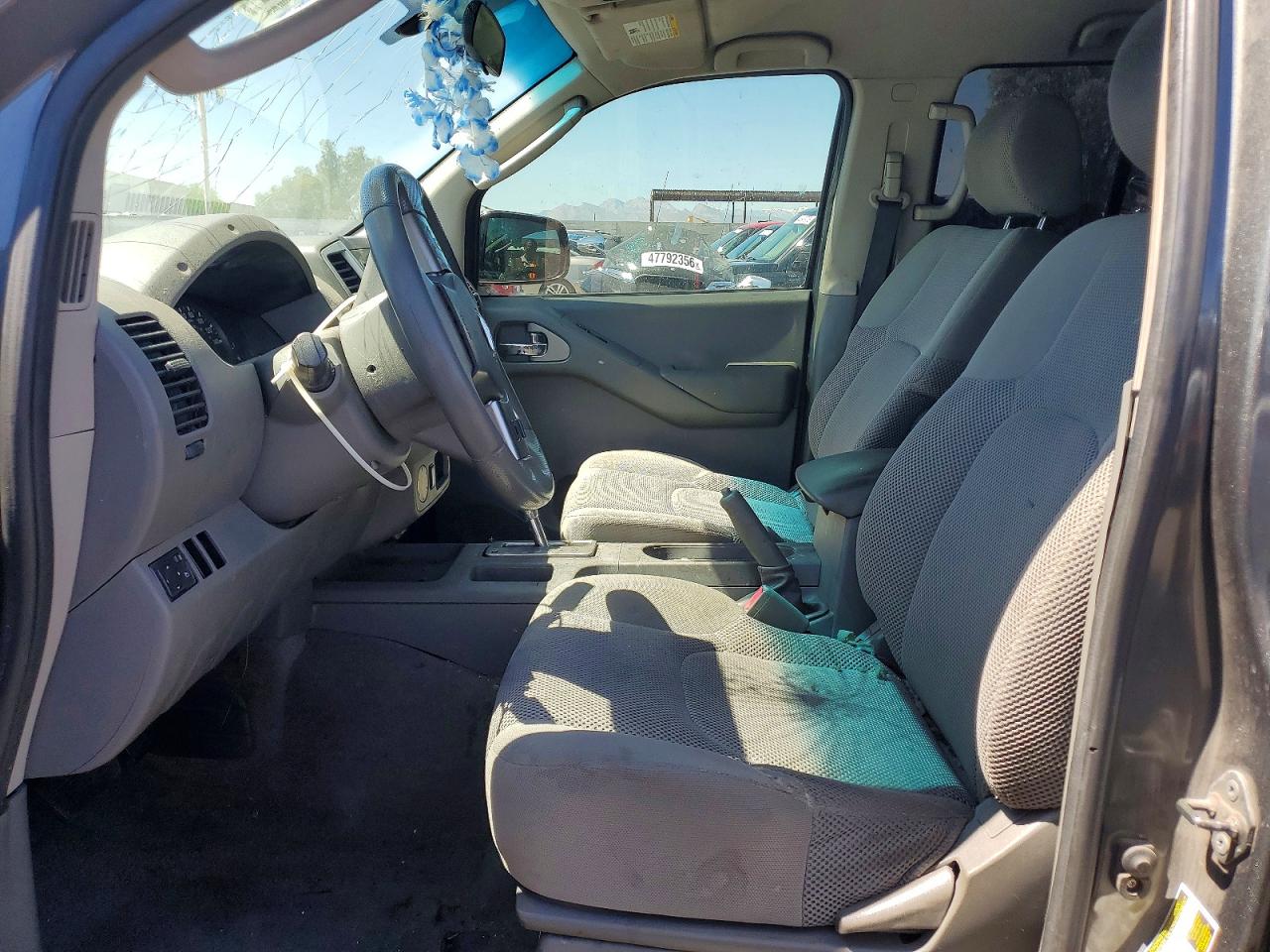 Nissan Frontier Se V6