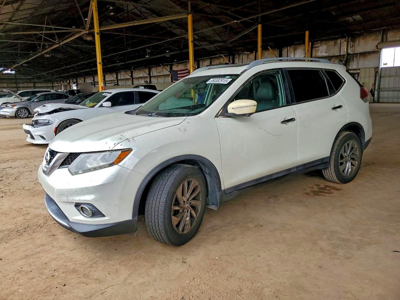 Salvage Nissan Rogue Image