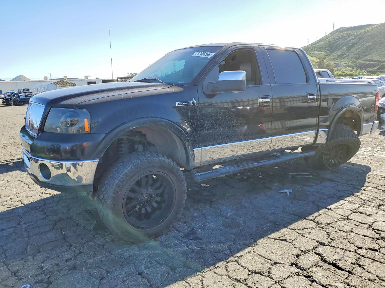 Salvage Lincoln Mark LT Image