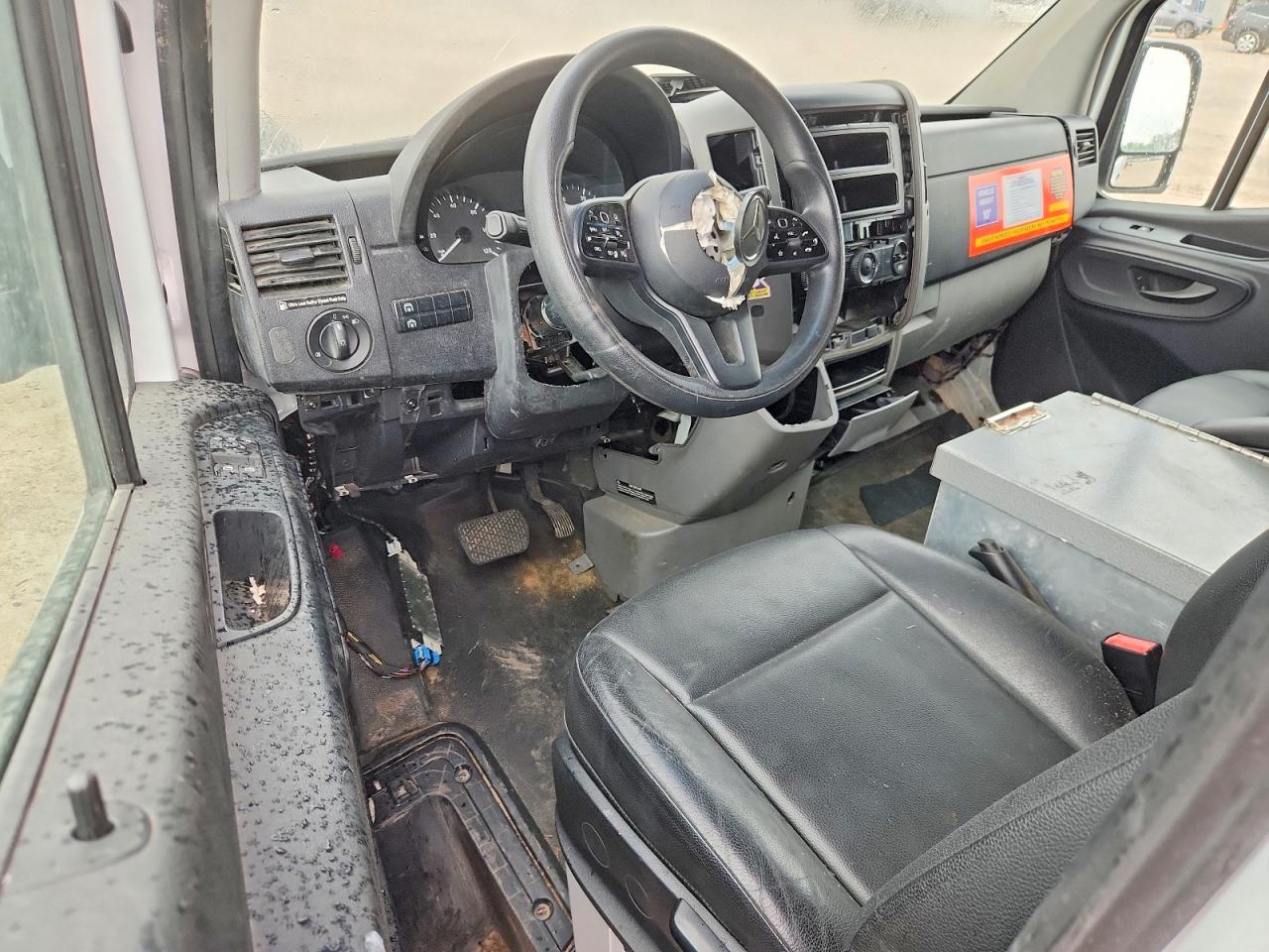 Mercedes-Benz Sprinter 2500