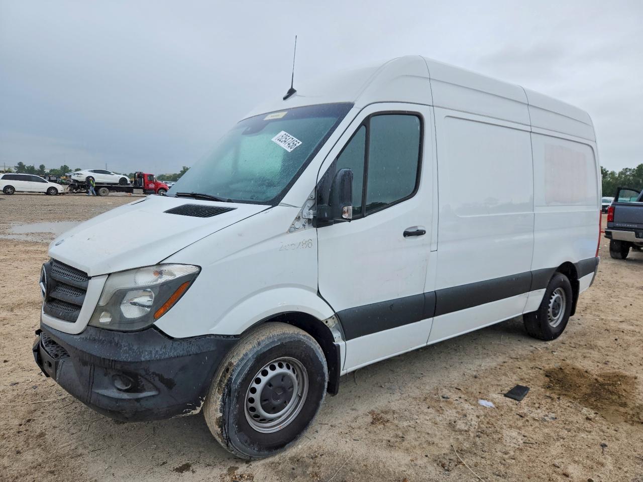 Salvage Mercedes-Benz Sprinter Image