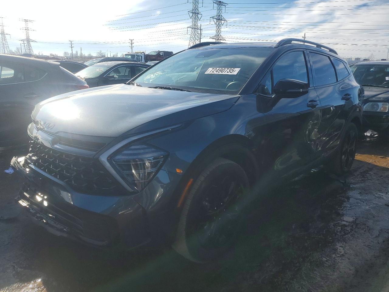 Salvage Kia Sportage Image