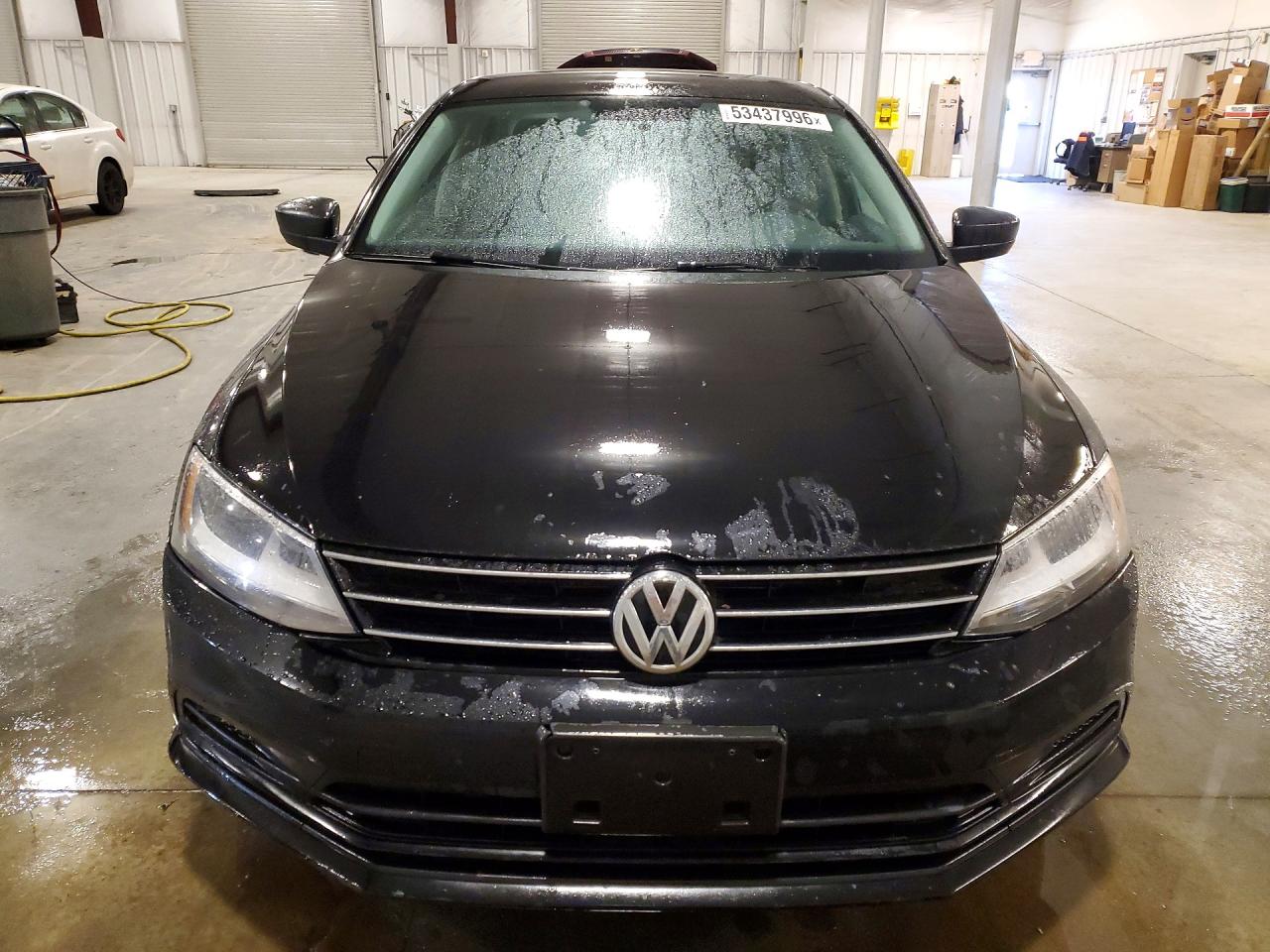 Volkswagen Jetta Base