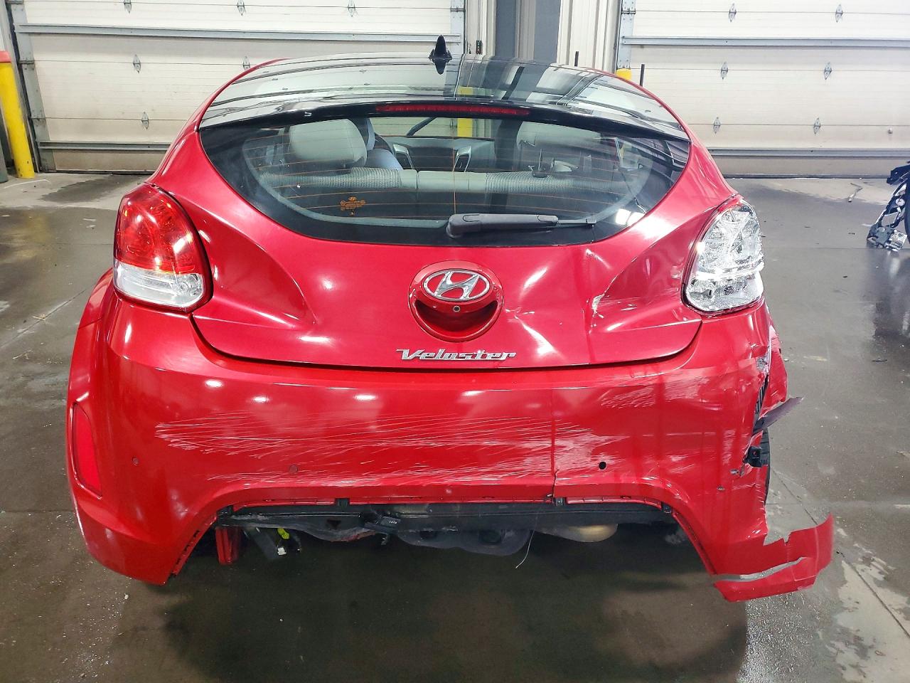 Hyundai VELOSTER Base