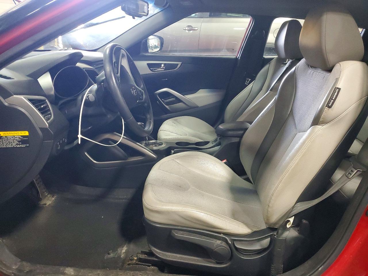 Hyundai VELOSTER Base