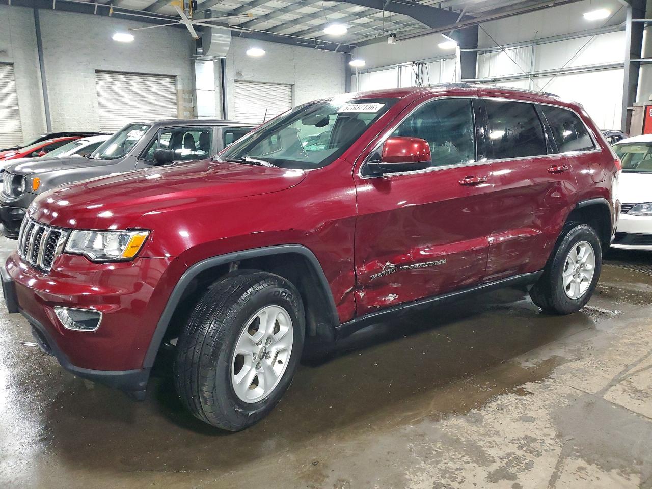 Salvage Jeep Cherokee Image