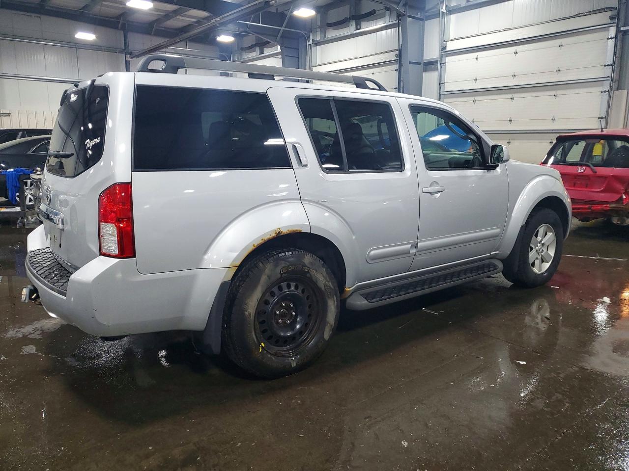 Nissan Pathfinder S