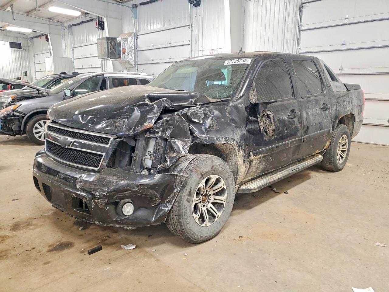 Salvage Chevrolet Avalanche Image