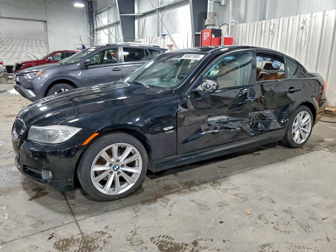 Salvage BMW 3 Series Image