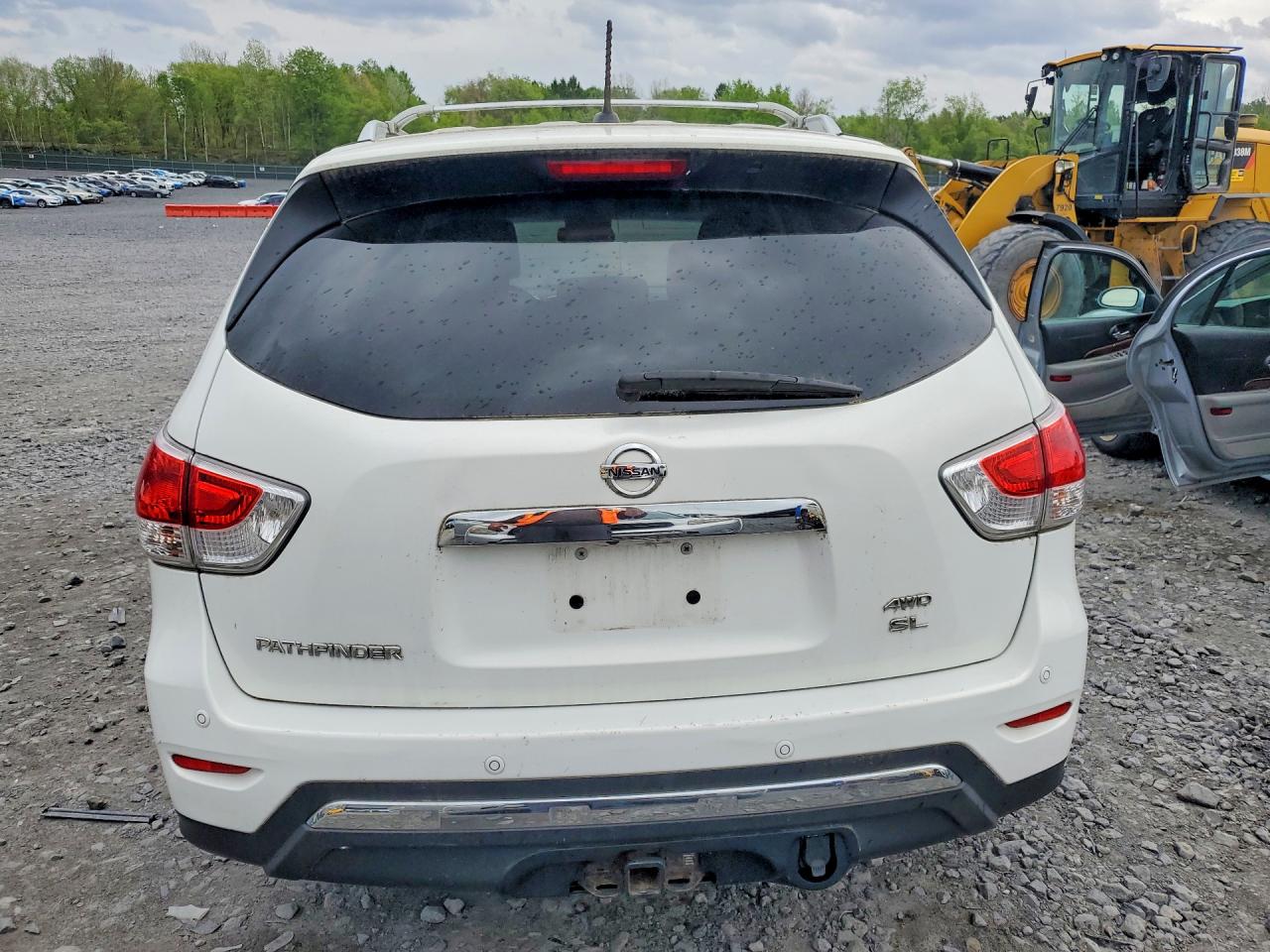 Nissan Pathfinder S