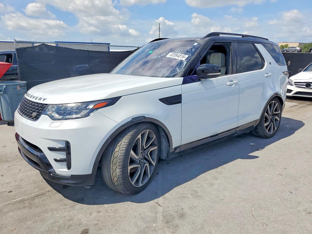 Salvage Land Rover Discovery Image