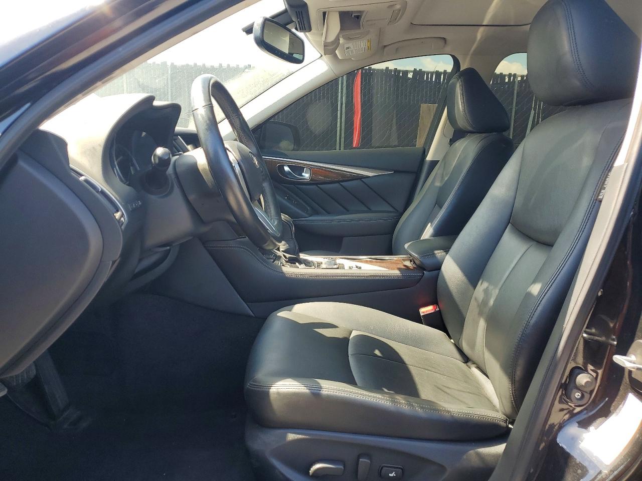 INFINITI Q50 3.0t Luxe