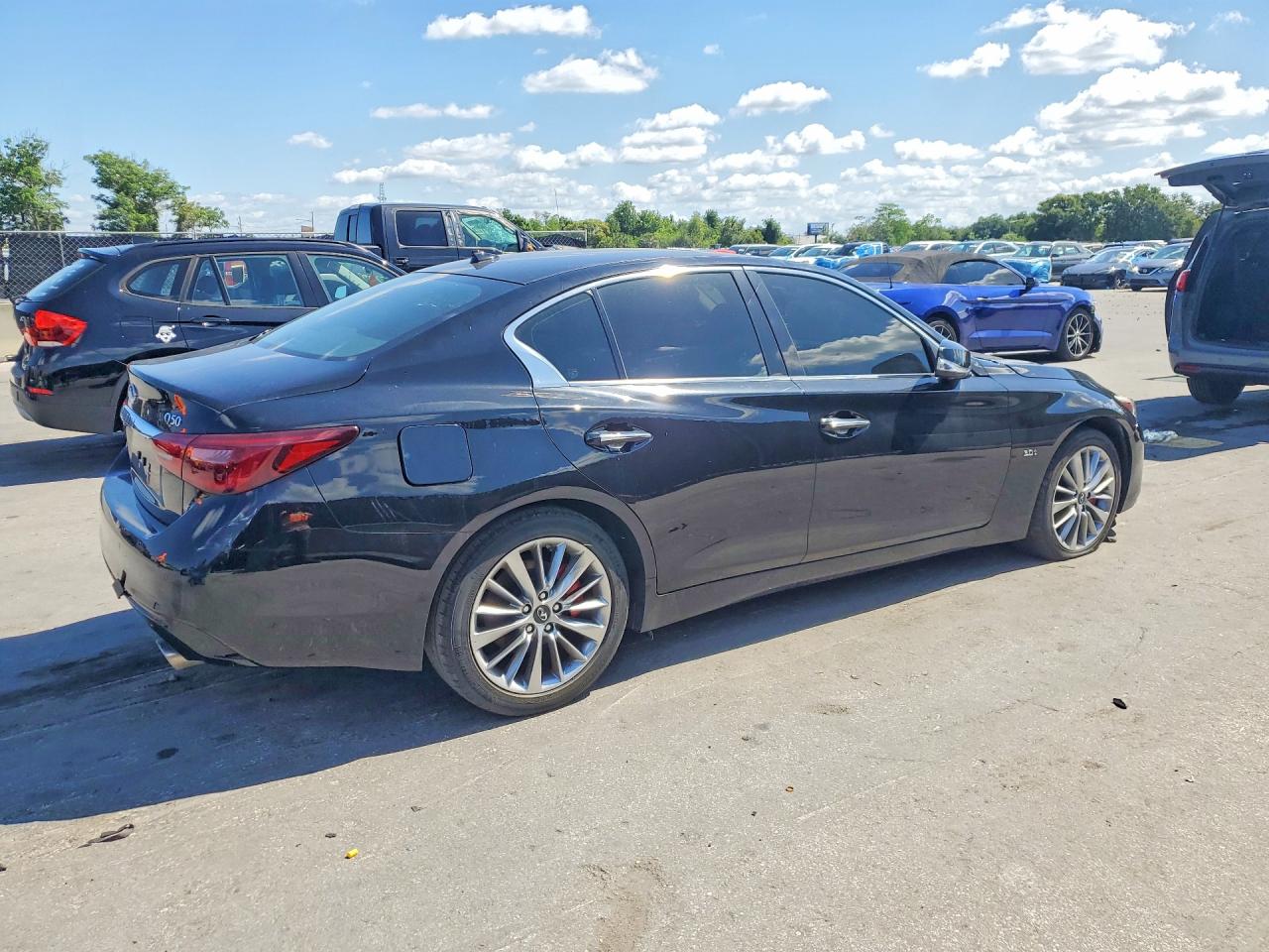 INFINITI Q50 3.0t Luxe