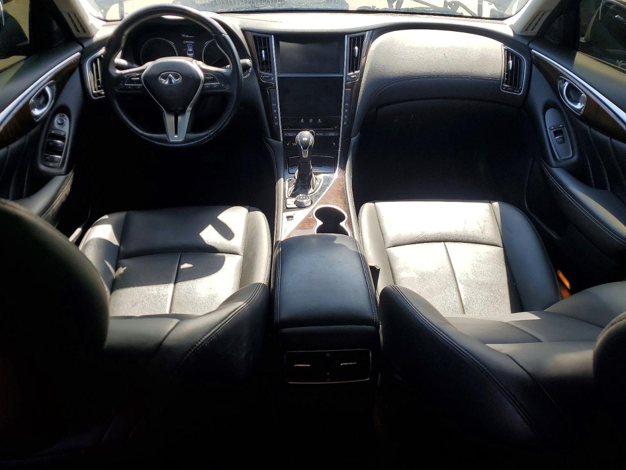 INFINITI Q50 3.0t Luxe