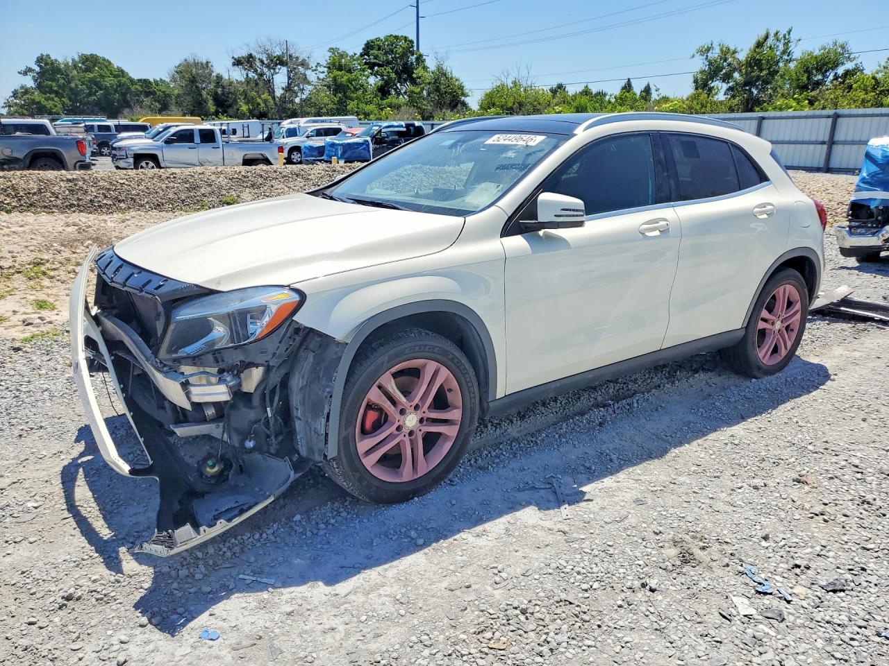 Salvage Mercedes-Benz GLA Image