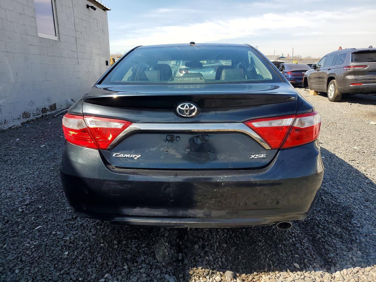 Toyota Camry Xse