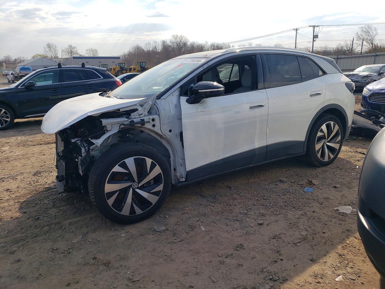 Salvage Volkswagen ID.4 Image