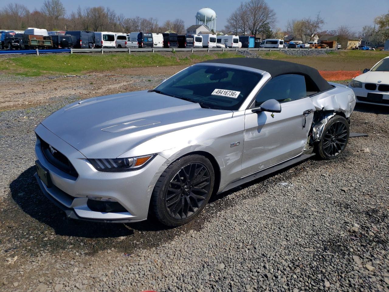 Salvage Ford Mustang Image