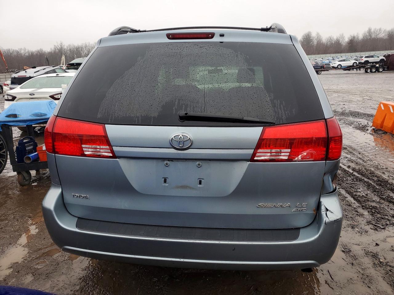 Toyota Sienna Le 7 Passenger