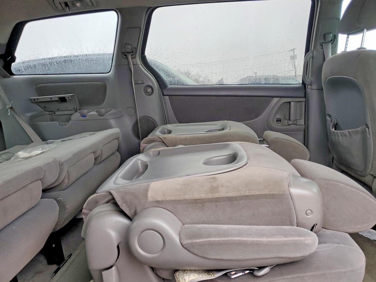 Toyota Sienna Le 7 Passenger