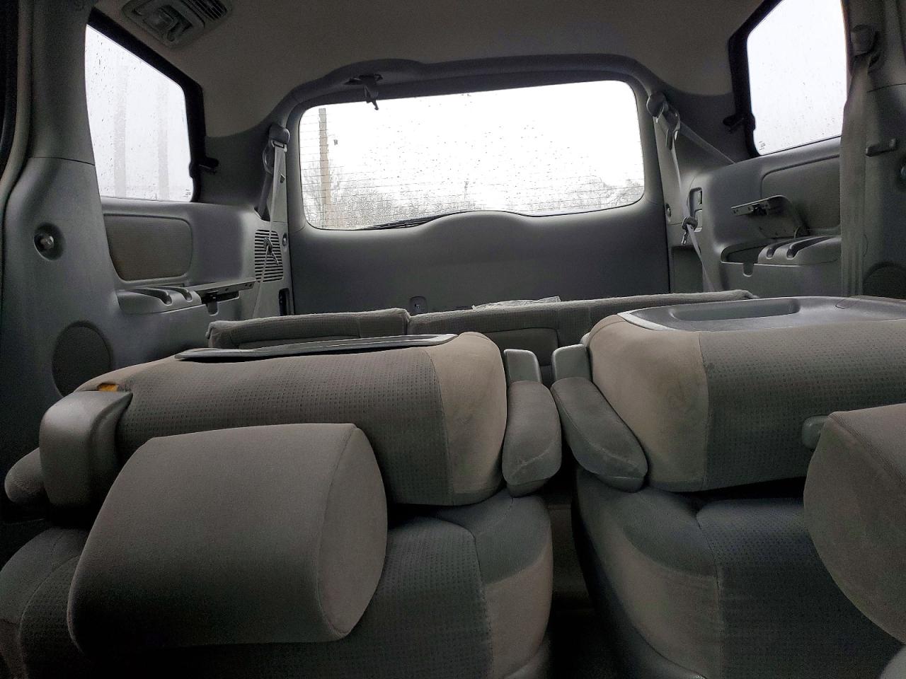Toyota Sienna Le 7 Passenger