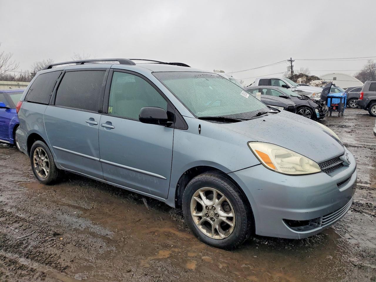 Toyota Sienna Le 7 Passenger