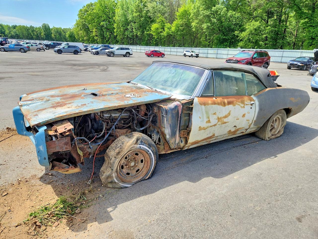 Salvage Pontiac GTO Image