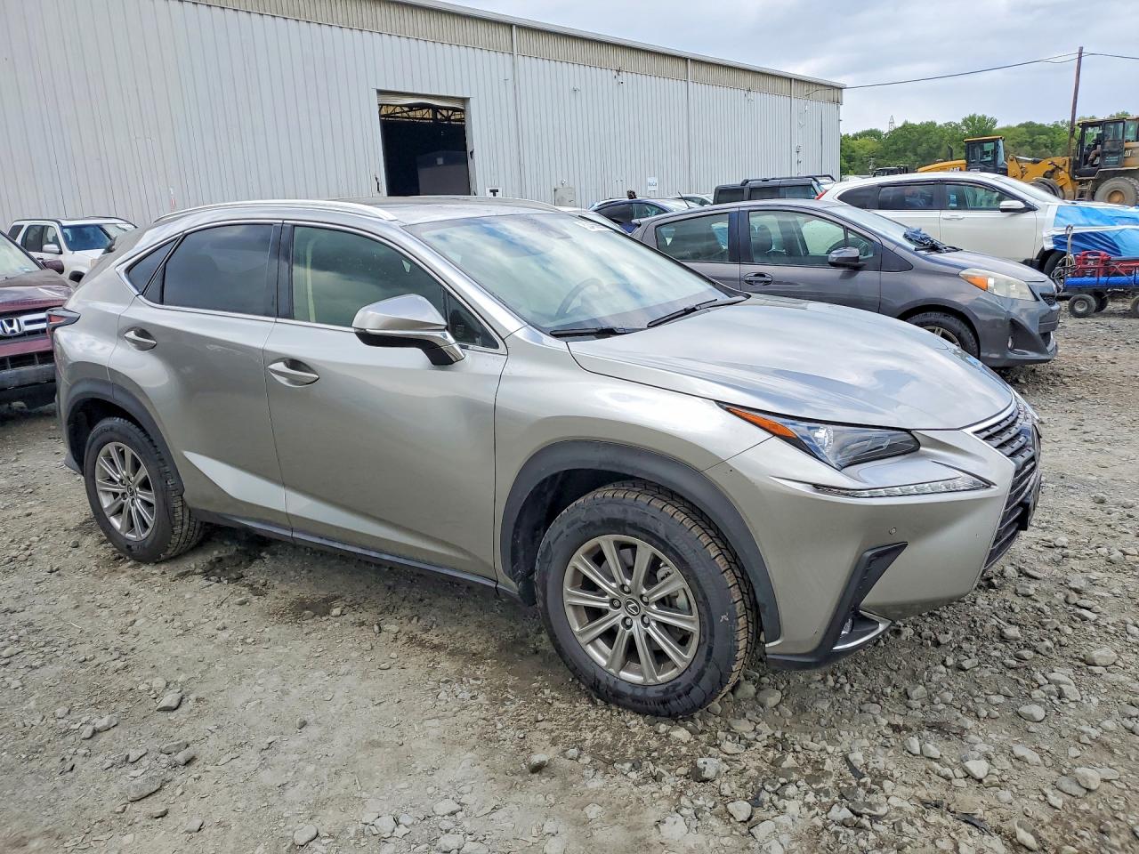 Lexus NX Base